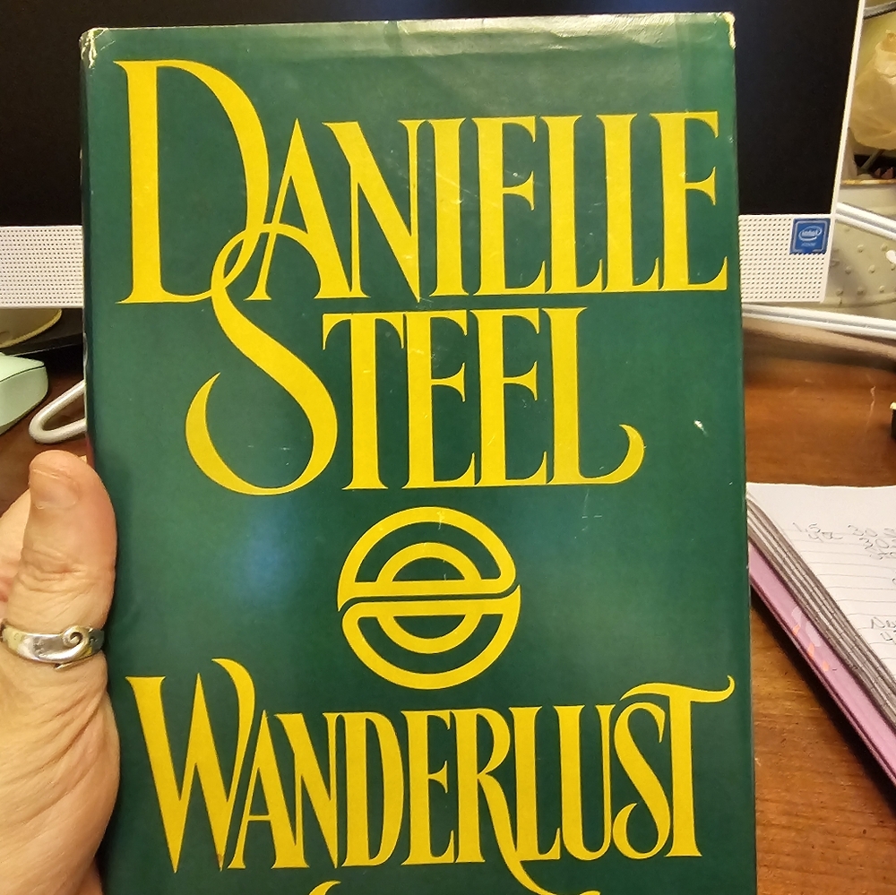 Danielle steel best seller book (vanderlust)